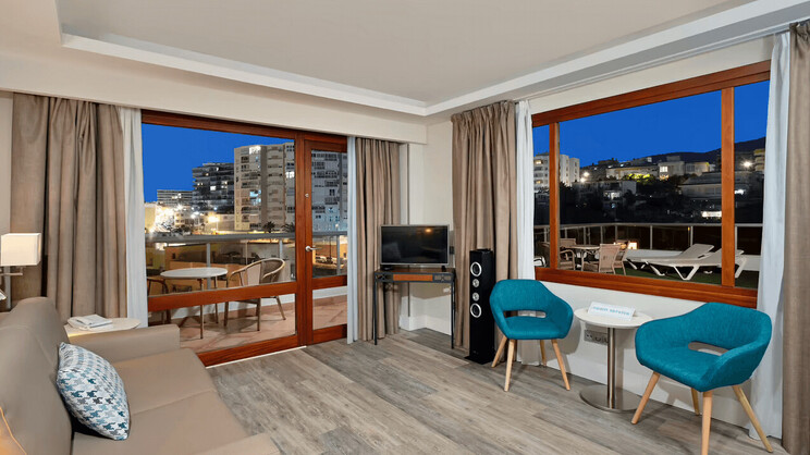 XTRA Sol Junior Suite 